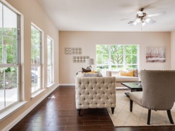 How to Stage Your Home to Attract Buyers: Expert Advice!