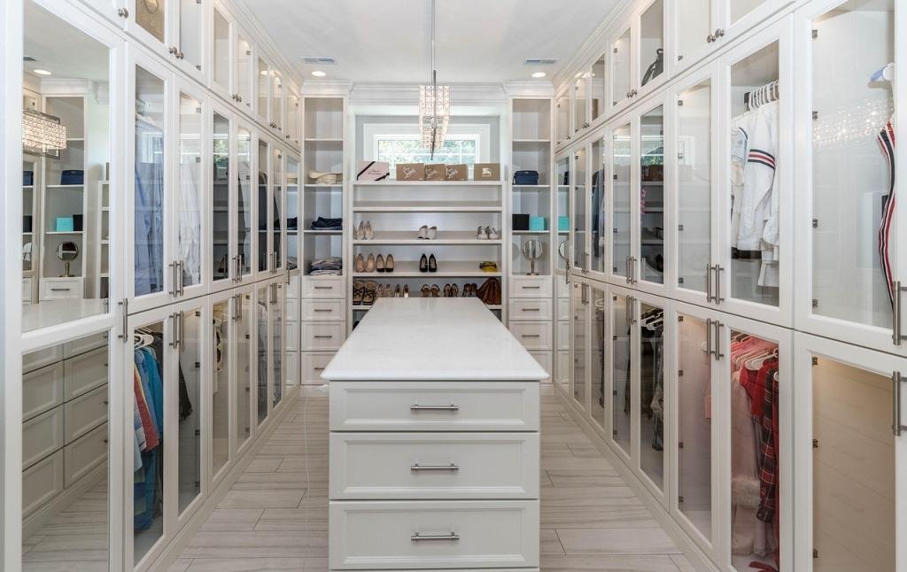 Custom closet