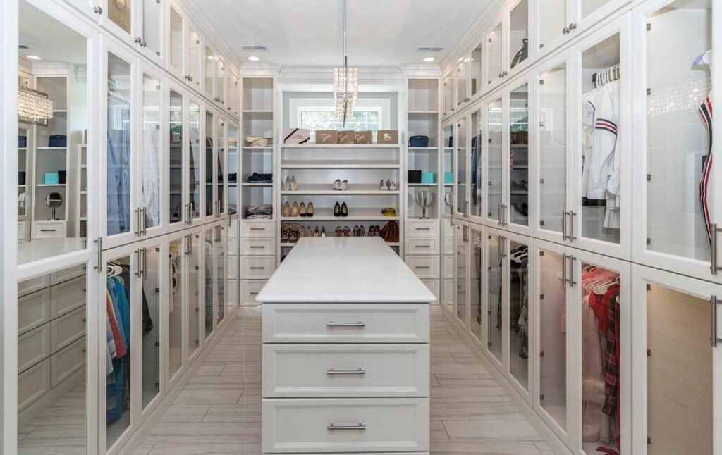 luxury homebuyers like like custom closets